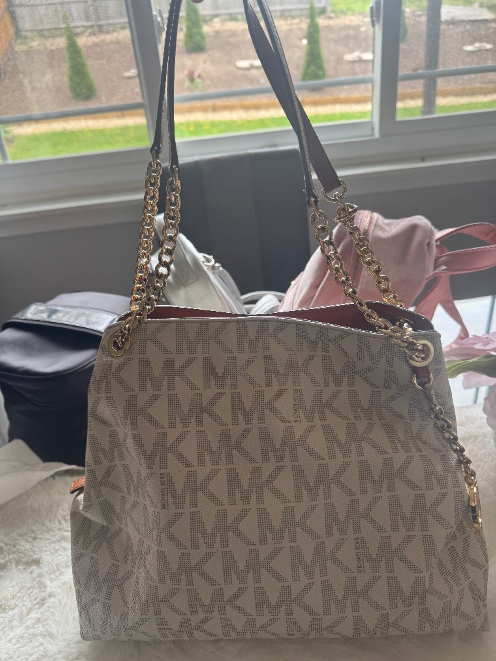 Micheal kors purse